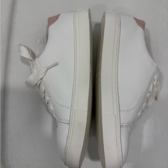 NWOT Kate Spade White Sneakers with Pink Heart Accent - Picture 5 of 6